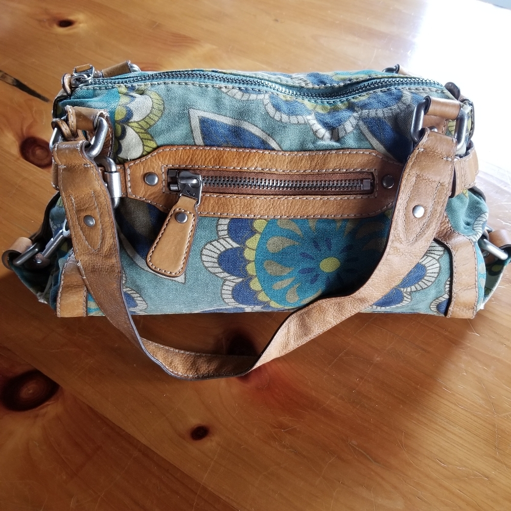 Lovingly Used Fossil Shoulder Bag